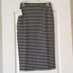 Black and white pencil long skirt